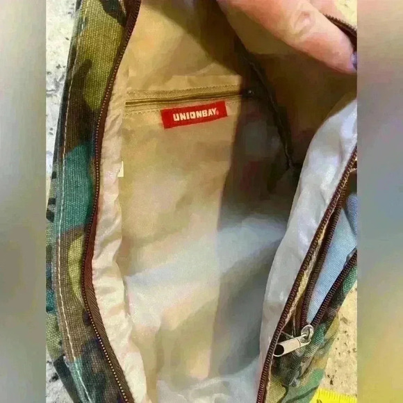 Union Bay Sling Pack - Picture 5 of 7